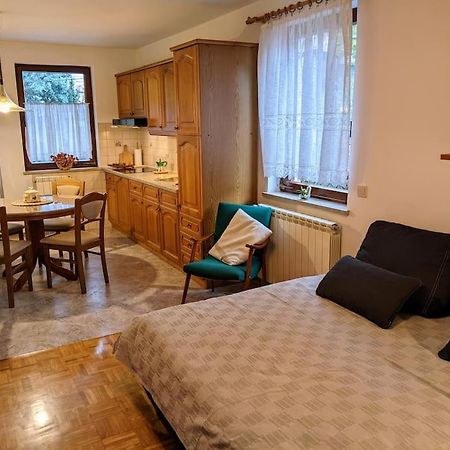 Apartment Kolodvor Dornberk Luaran gambar