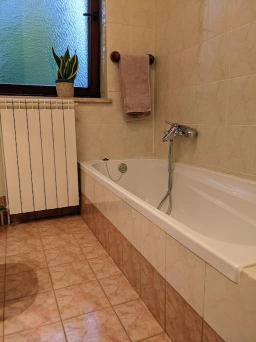 Apartment Kolodvor Dornberk Luaran gambar